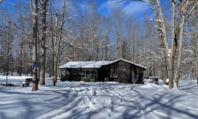 Irons Cabina | Peacock Trail Cabin #2