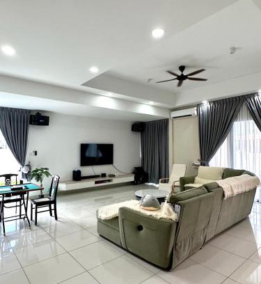 Ipoh Casa | Peak Homestay@Ipoh Perak Malaysia 10-14Pax 5R/6B