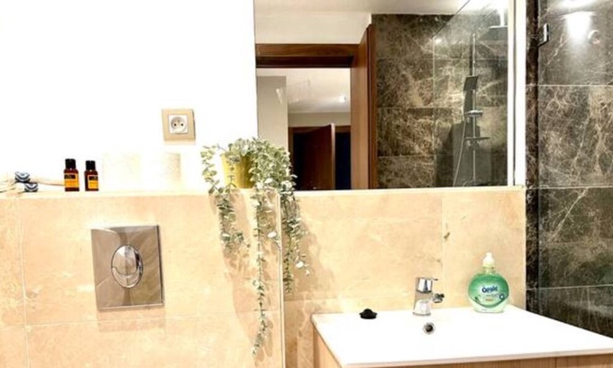 Anfa Casa | Pearl 17 - Central,Brand new chic with balcony
