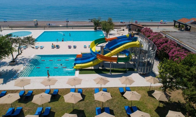 Canj Hotel | PEARL BEACH RESORT - Hills & Villas