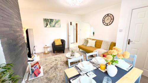 Stoke-on-Trent Casa | Pearl-Home at Esongrace Stays