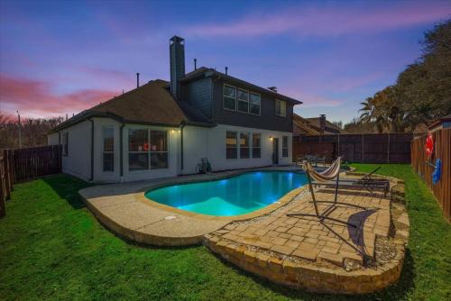 South Arlington Casa | Pearl White Dream Home With Private Pool & Theatre