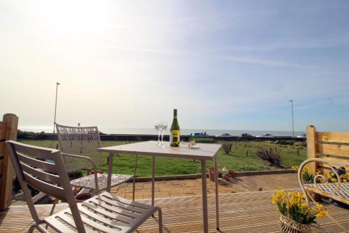 Seaford Casa | Pebbles Beach House By Air Premier