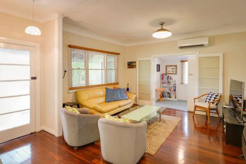 Busselton Casa | Pebbles by the Bay - Central Busselton