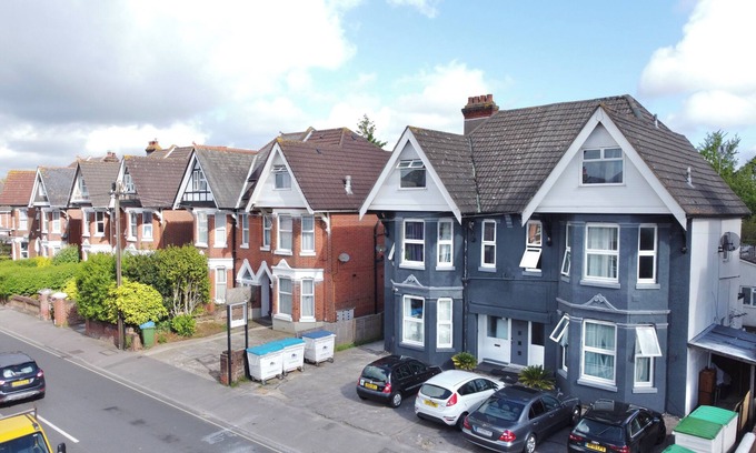 Southampton Casa | Pebbles Guest house