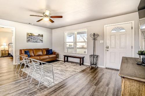 New Braunfels Casa | Pecan Row Getaway
