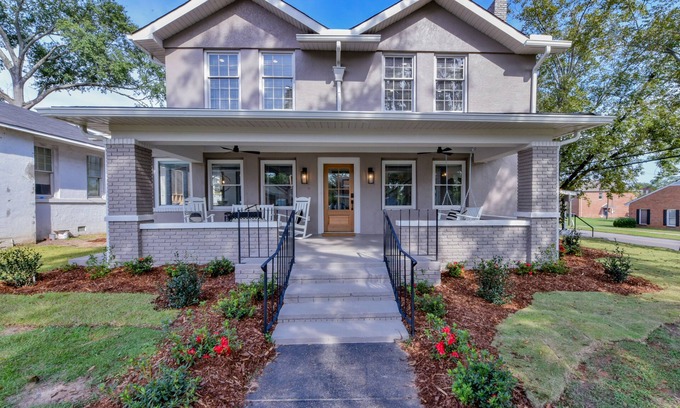 Tuscaloosa Casa | Pecan - walk to the Stadium! Firepits, grills and more!