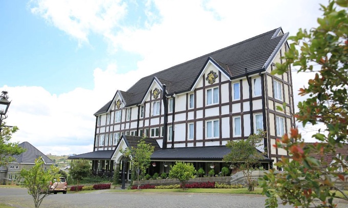 Nuwara Eliya Hotel | Pedro Barn