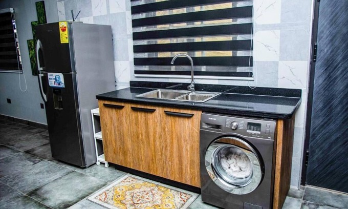 North Legon Apartamento | PEK Villa, Cozy Luxury Hideouts Three-Bedroom Apartment