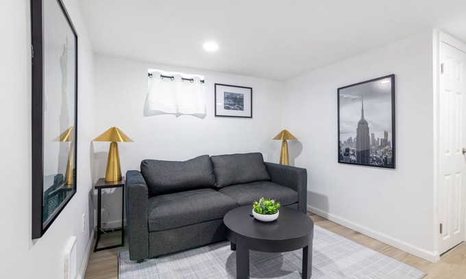 New Rochelle Apartamento | Pelham Haven Suite in Pelham, New York