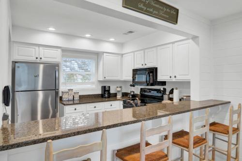 Pelican Bay Casa | Pelican Bay 38 by Wild Dunes, with Amenities