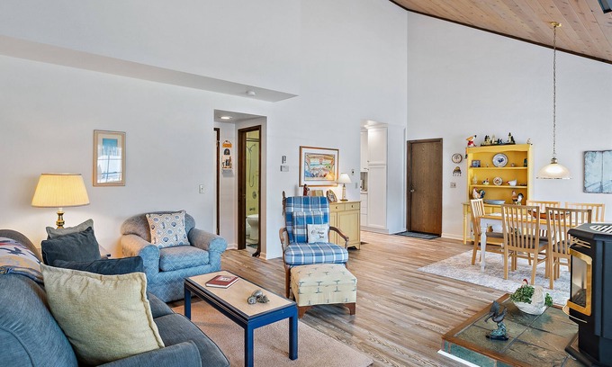 Park Hill Casa | Pelican Cottage ... Encantador y acogedor Cambria Beach Home