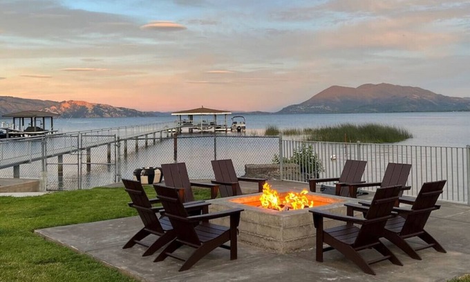 North Lakeport Casa | Pelican - Lake Front Lakeport