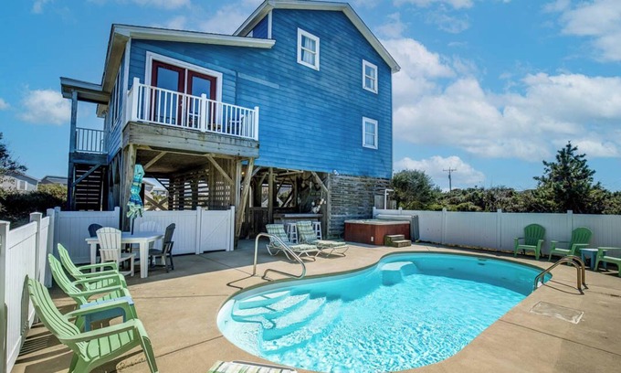 South Nags Head Casa | El paraíso del pelícano | 150 pies de la playa | Piscina Privada, Tina Caliente | Nags Head