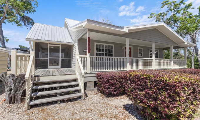 Steinhatchee Casa | Pelican's Rest - Home in Steinhatchee