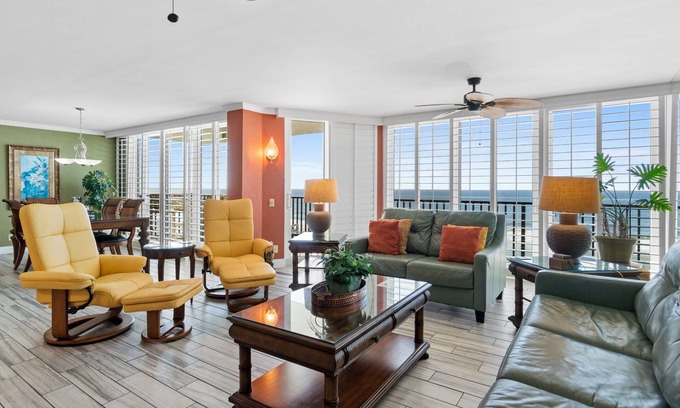 Thomas Drive Condominio | Pelican Walk 506 - Pet Friendly Condo on the Beach!