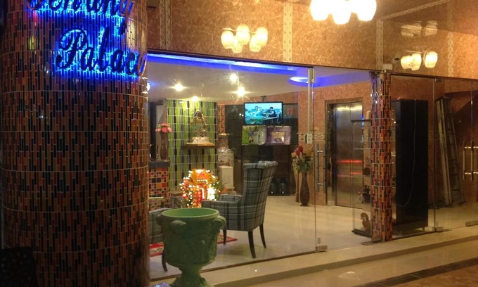 Khlong Toei Hotel | Penang Palace