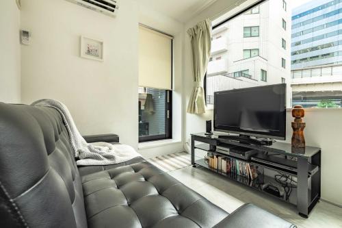 Nishi-Shinjuku Casa | Pencil House - 10 mins walk to Shinjuku