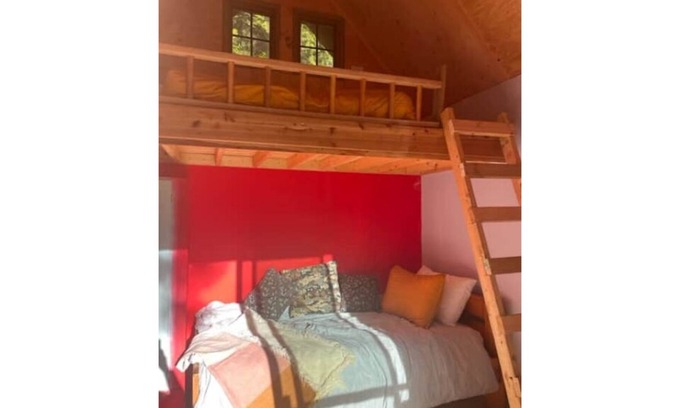 Pender Island Casa | Pender Island Gnome Home
