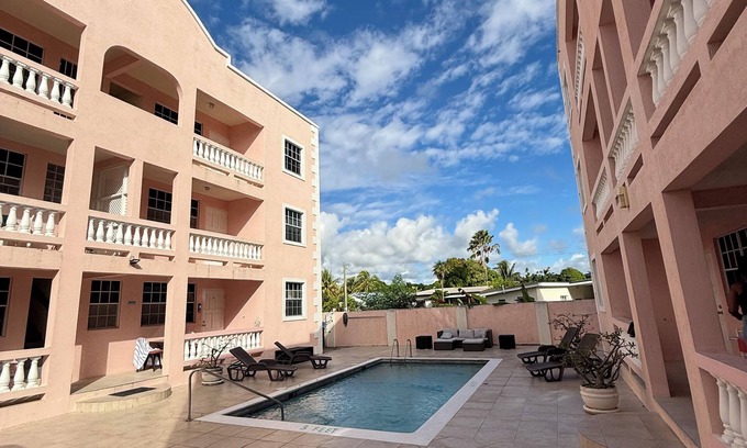 Maxwell Condominio | Lugar 2brm Condo del Pene. 2 minutos a pie de la playa