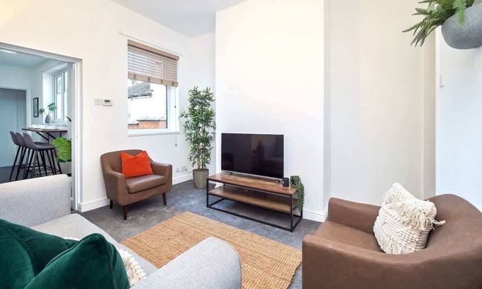 Stoke-on-Trent Casa | Penkhull House Summar