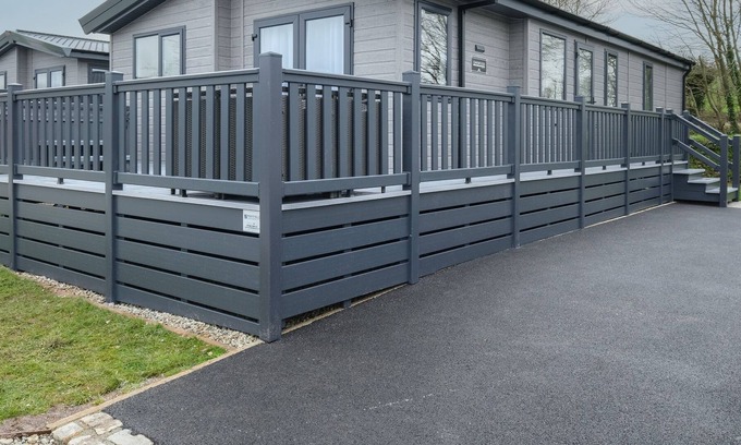 Fowey Cabina | PENMARLAM LODGE RETREAT 15, family friendly in Bodinnick