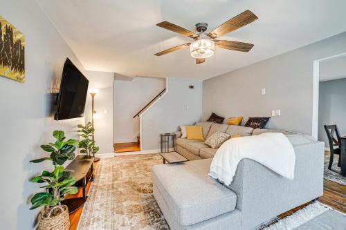 Penn Hills Casa | Penn Hills Home about 11 Mi to Pittsburgh