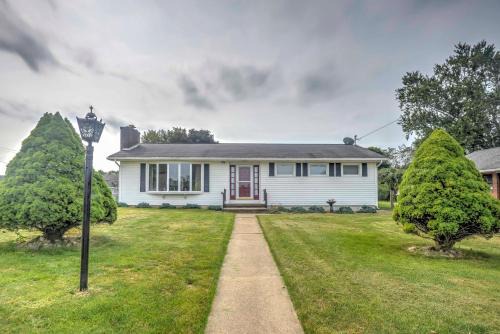 Parker Casa | Pennsylvania Countryside Retreat with Deck and Yard!
