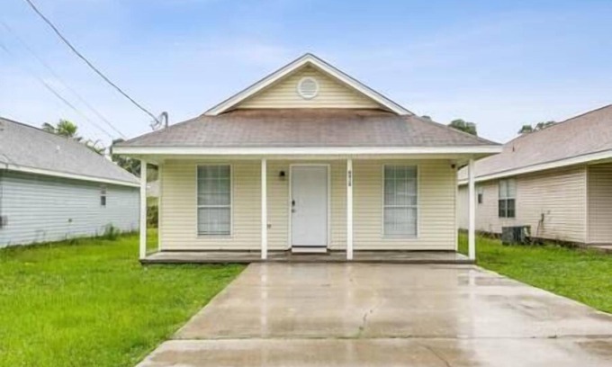 Florida Panhandle Casa | Pensacola Country Bungalow II