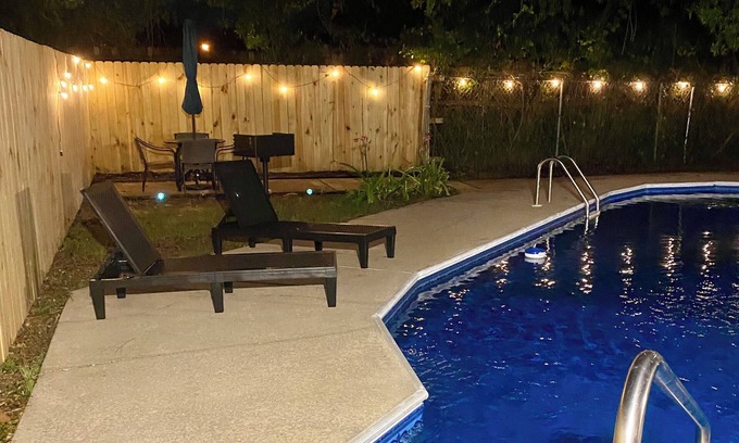 Pensacola Heights Casa | Pensacola's Pool Home hideaway