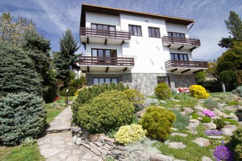 Prague 8 Casa | Pension Apartment Granit