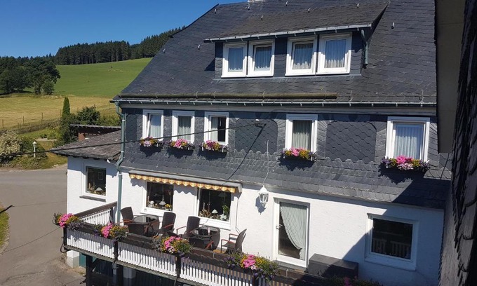 Sorpetal Casa | Pension Bergfrieden