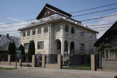 Oncesti Cama Y Desayuno | Pension Bud