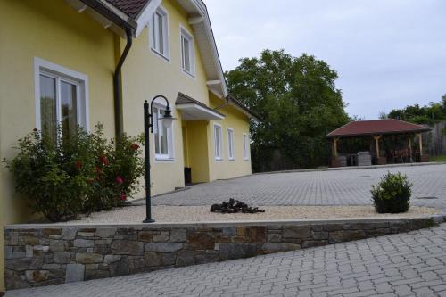 Zellerndorf Cama Y Desayuno | Pension Familie Dunkl
