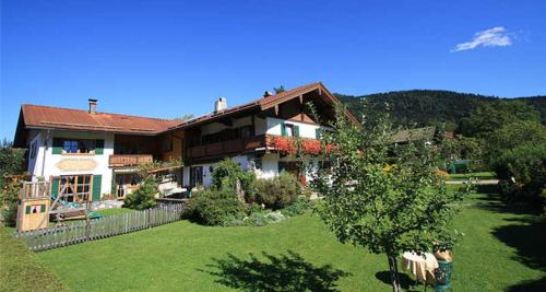 Inzell Apartamento | Pension mit Bergblick in Inzell