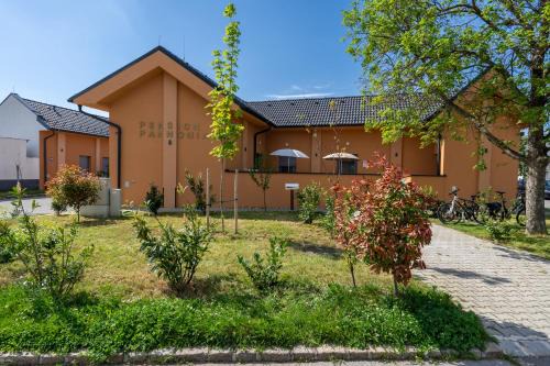 Parndorf Casa | Pension Pannonia
