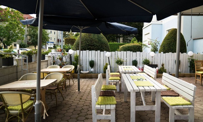 Bad Sauerbrunn Casa | Pension & Restaurant La Amalia