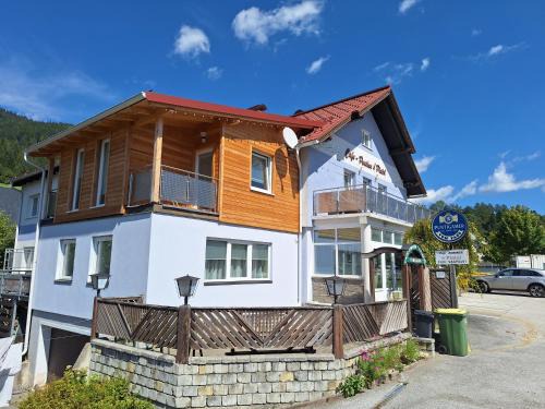Spital am Semmering Apartamento | Pension s'Platzl Stuhleck