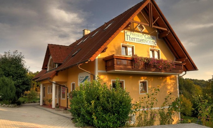 Jennersdorf Cama Y Desayuno | Pension Thermensonne