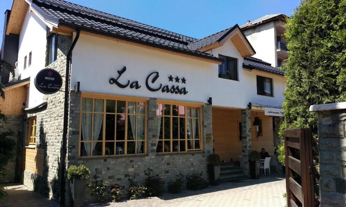 Viseu de Sus Casa | Pensiune Restaurant La Cassa