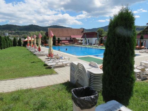 Brad Casa | Pensiunea Cetina