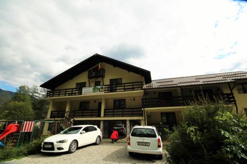 Malaia Casa | Pensiunea Ciobanelu
