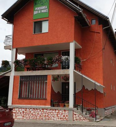Capatineni-Ungureni Casa | Pensiunea Dor de munte