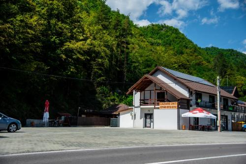 Racovita Casa | Pensiunea Efremia