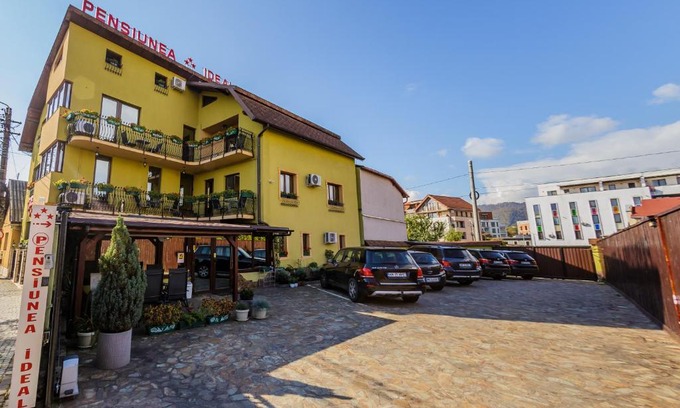 Baia Mare Casa | Pensiunea Ideal