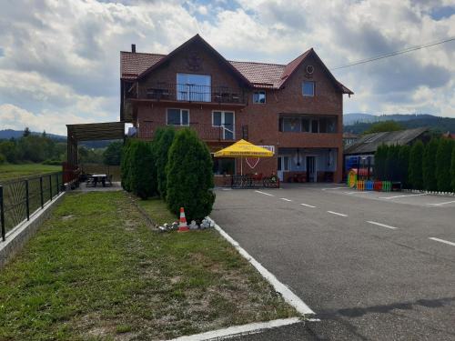 Frasin Casa | Pensiunea La Ovidiu