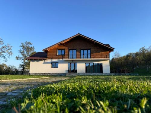 Buchin Casa | Pensiunea Lili’s House