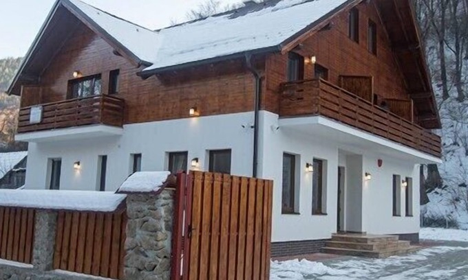 Gales Casa | Pensiunea Livada Amely
