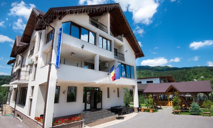 Borsa Casa | Pensiunea Royal