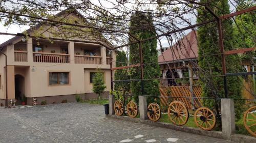 Sieu Casa | Pensiunea Todorica Sergiu